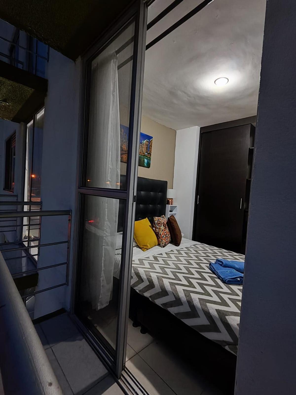 Apartamento Cerca Parque Del Cafe Con Piscina モンテネグロ エクステリア 写真