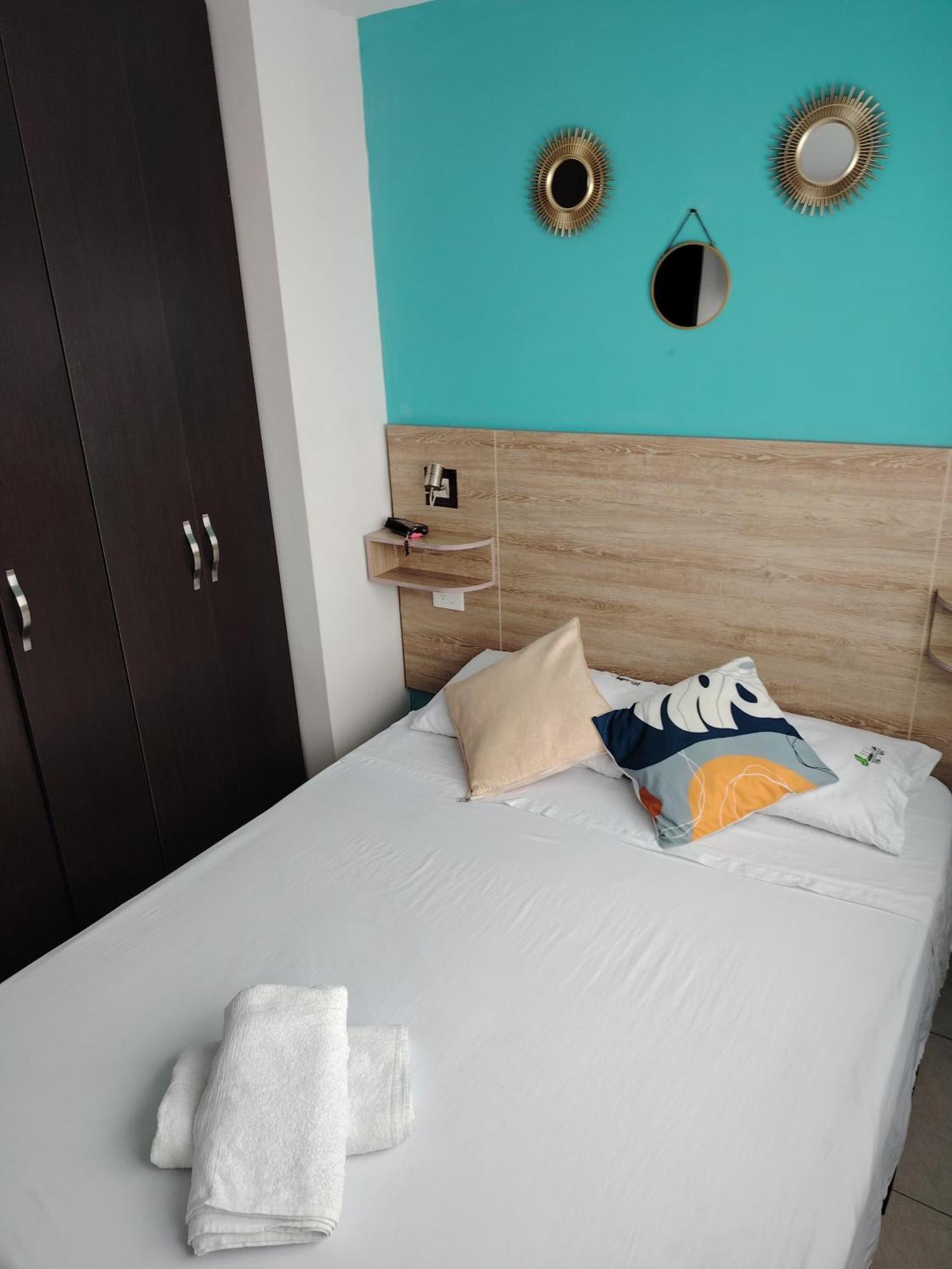 Apartamento Cerca Parque Del Cafe Con Piscina モンテネグロ エクステリア 写真